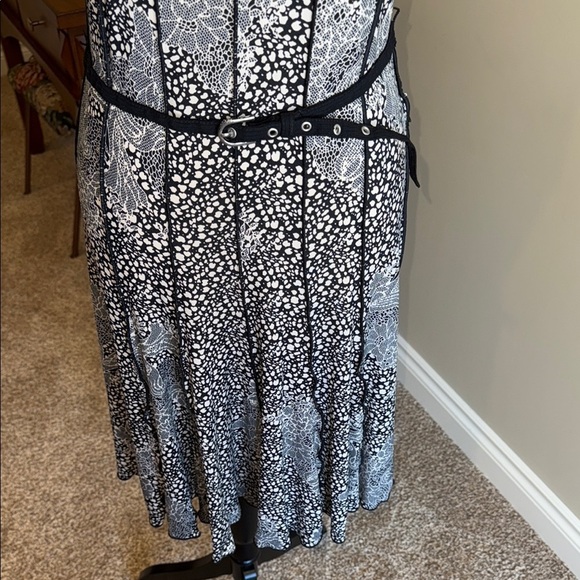 Jessica Dress Black White Random Design Sleeveless Reverse Seams on Panels Sz 8 - Picture 5 of 11